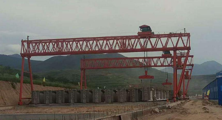 單梁龍門吊對其所在地面有哪些要求？